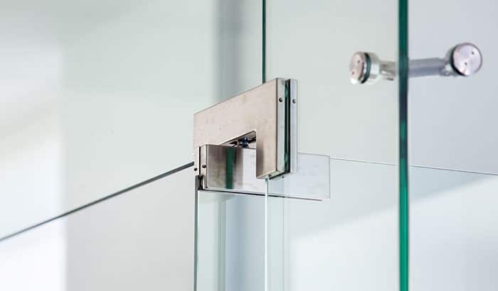 What-Is-the-Difference-Between-Hinge-and-Pivot-Shower-Doors